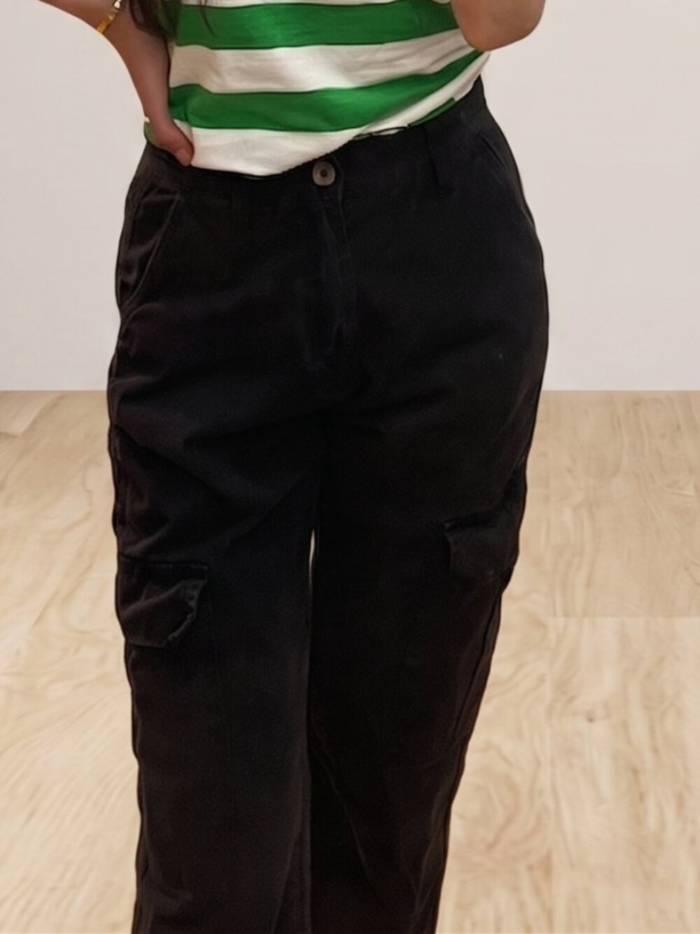 STRADIVARIUS STR Black Cargo Pants – Size US 2 / EU 34 – Utility Pocket Tapered